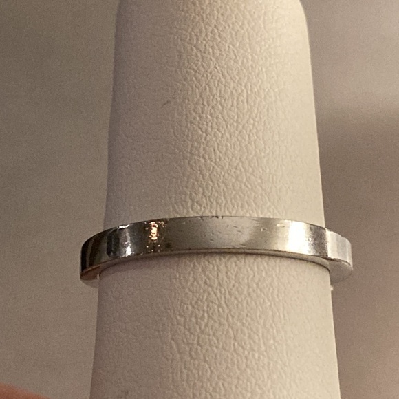 NWOT - Silvertone Square Champaigne Ring W/Flanking Trillium CZ Stones - Sz 7.25 - Picture 8 of 10